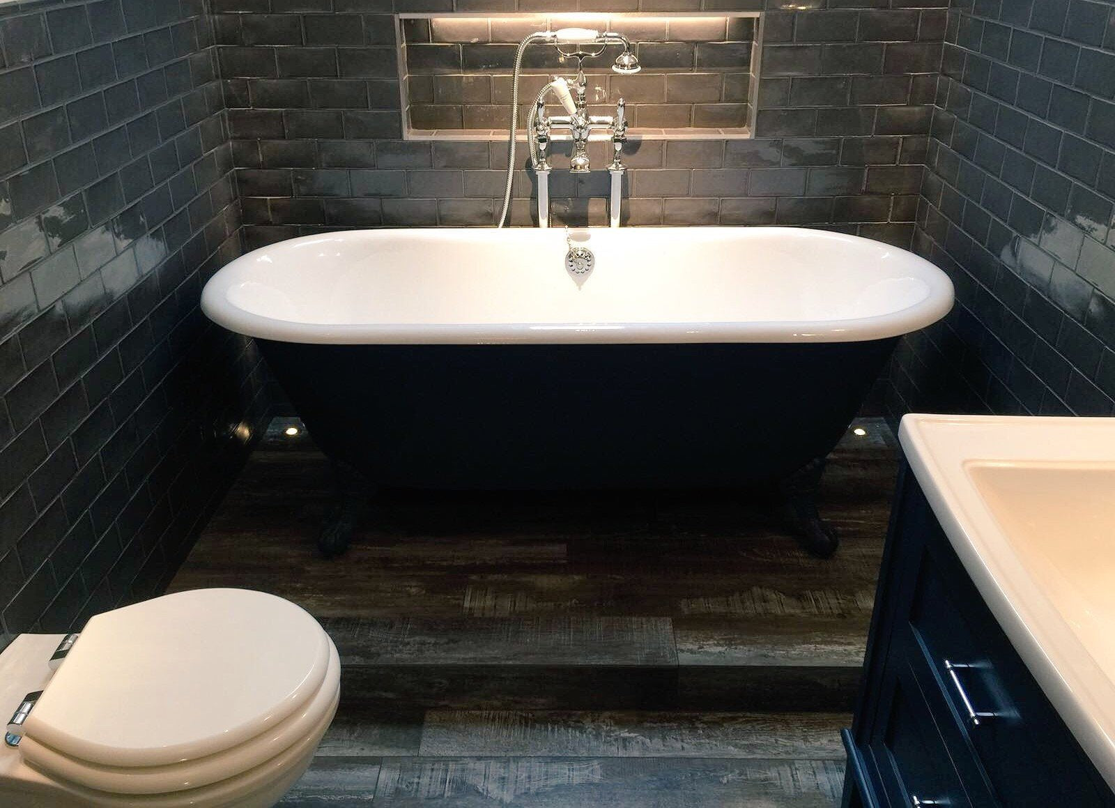 Hints and Tips for achieving perfectly tiled Small Bathrooms...