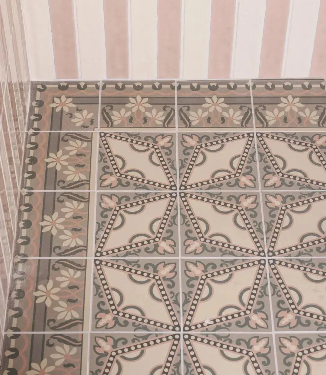 1860 Kensington Gardens Decor 15cm x 15cm