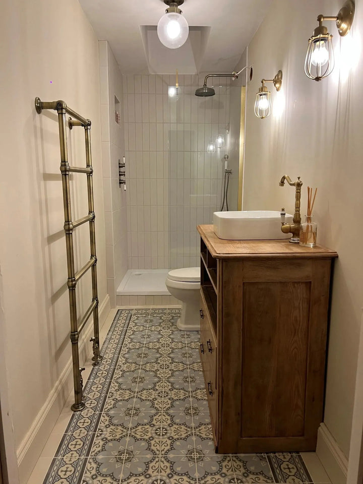 1860 Templeton Floral Decor 15cm x 15cm