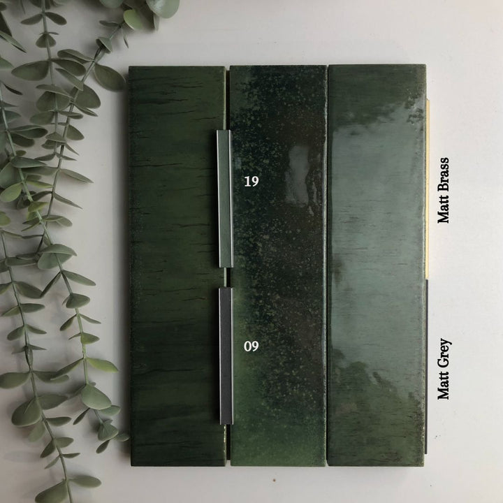 Essential Lustrous Green 24cm x 6cm