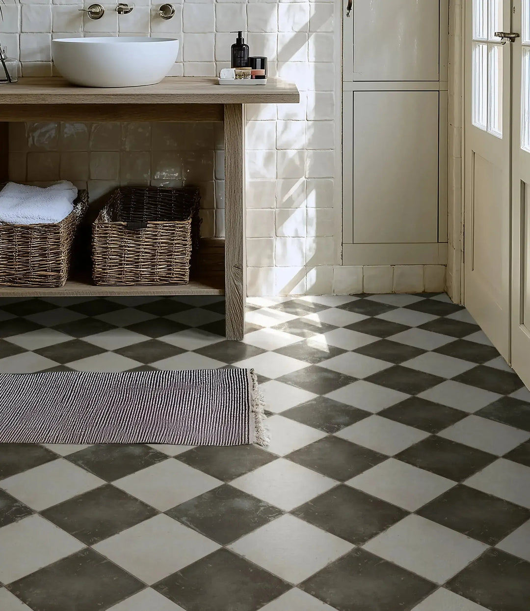 aged checkerboard 45 cm x 45 cm