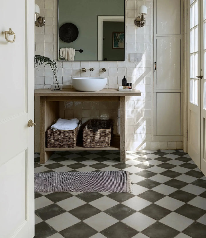 Aged Checkerboard 45 cm x 45 cm