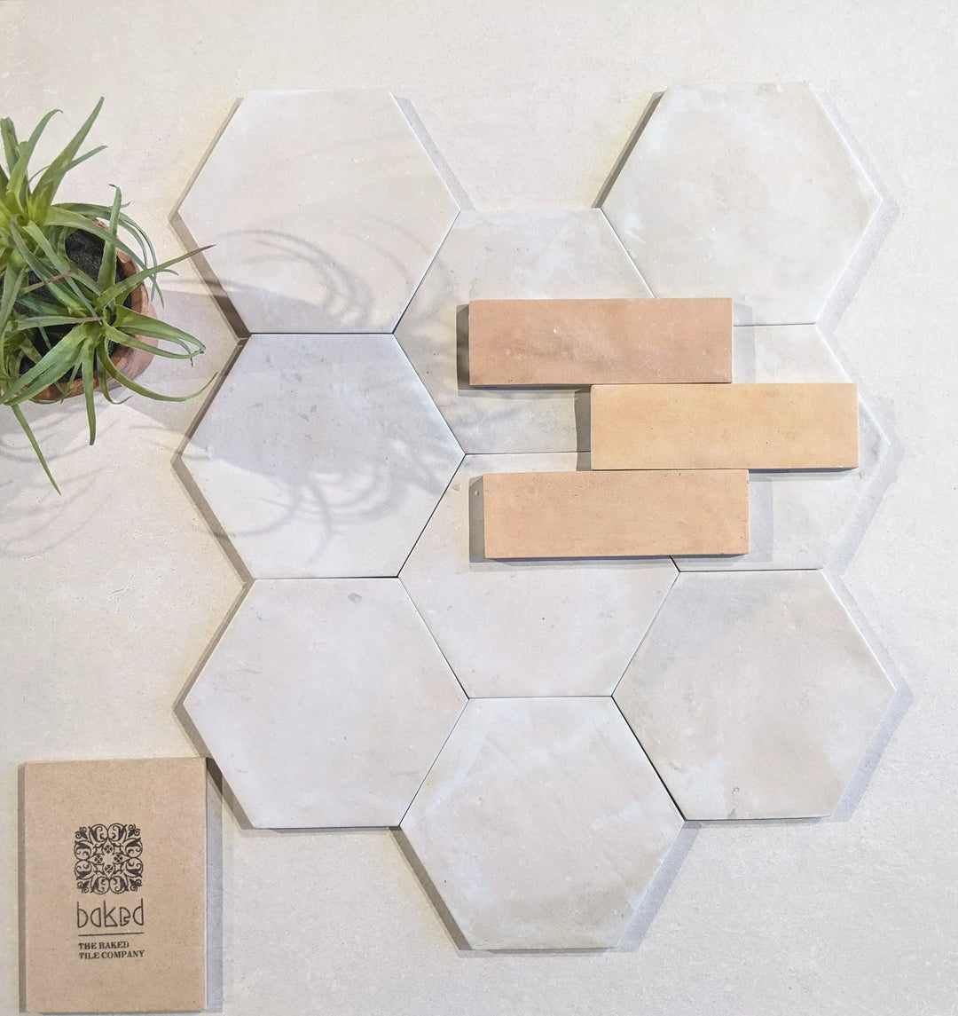 Country Hexagon White Terracotta 14cm x 16cm - Out