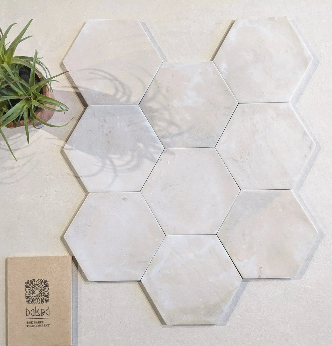 Country Hexagon White Terracotta 14cm x 16cm - Out