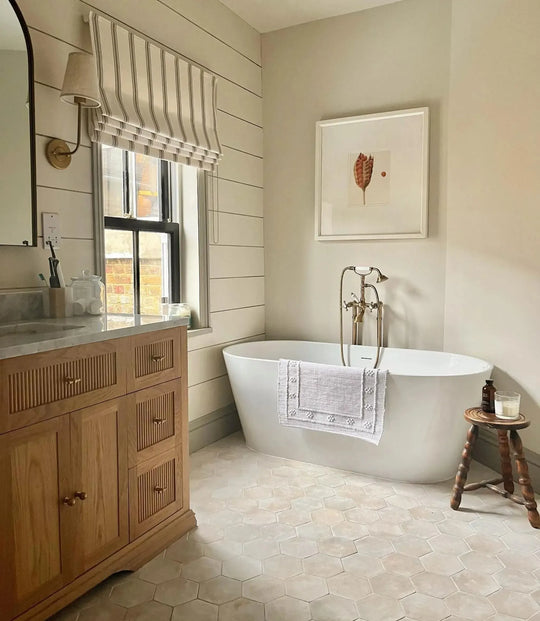 Country Hexagon White 14 x 16cm