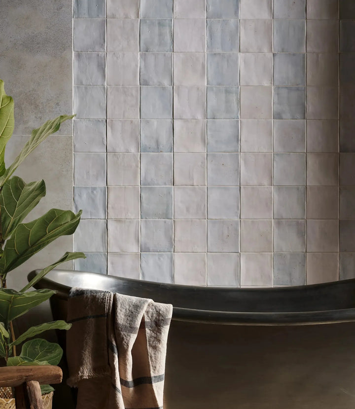 Essence Blue 12.5 x 12.5cm