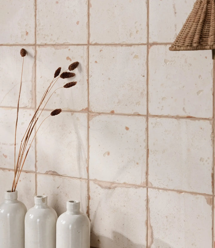 Faded Delft White 33cm x 33cm