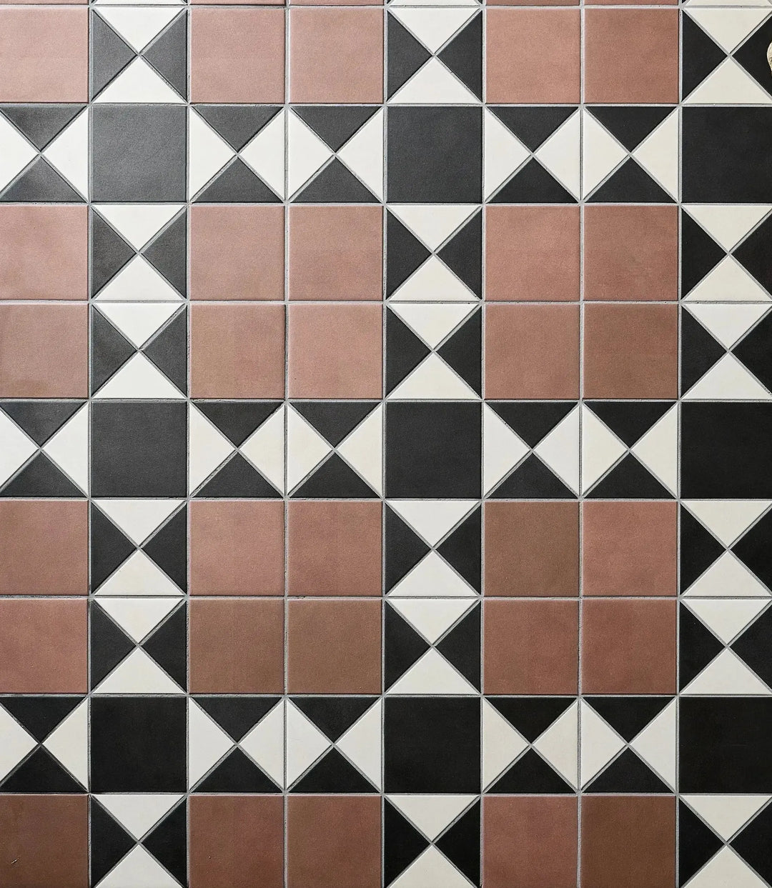guildhall terracotta 28cm x 28cm