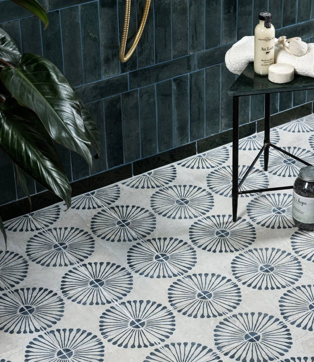havana nights fan navy 20cm x 20cm bathroom