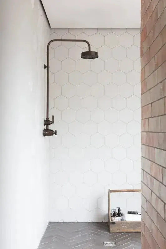 Hexagon Studio White 17.5cm x 20cm