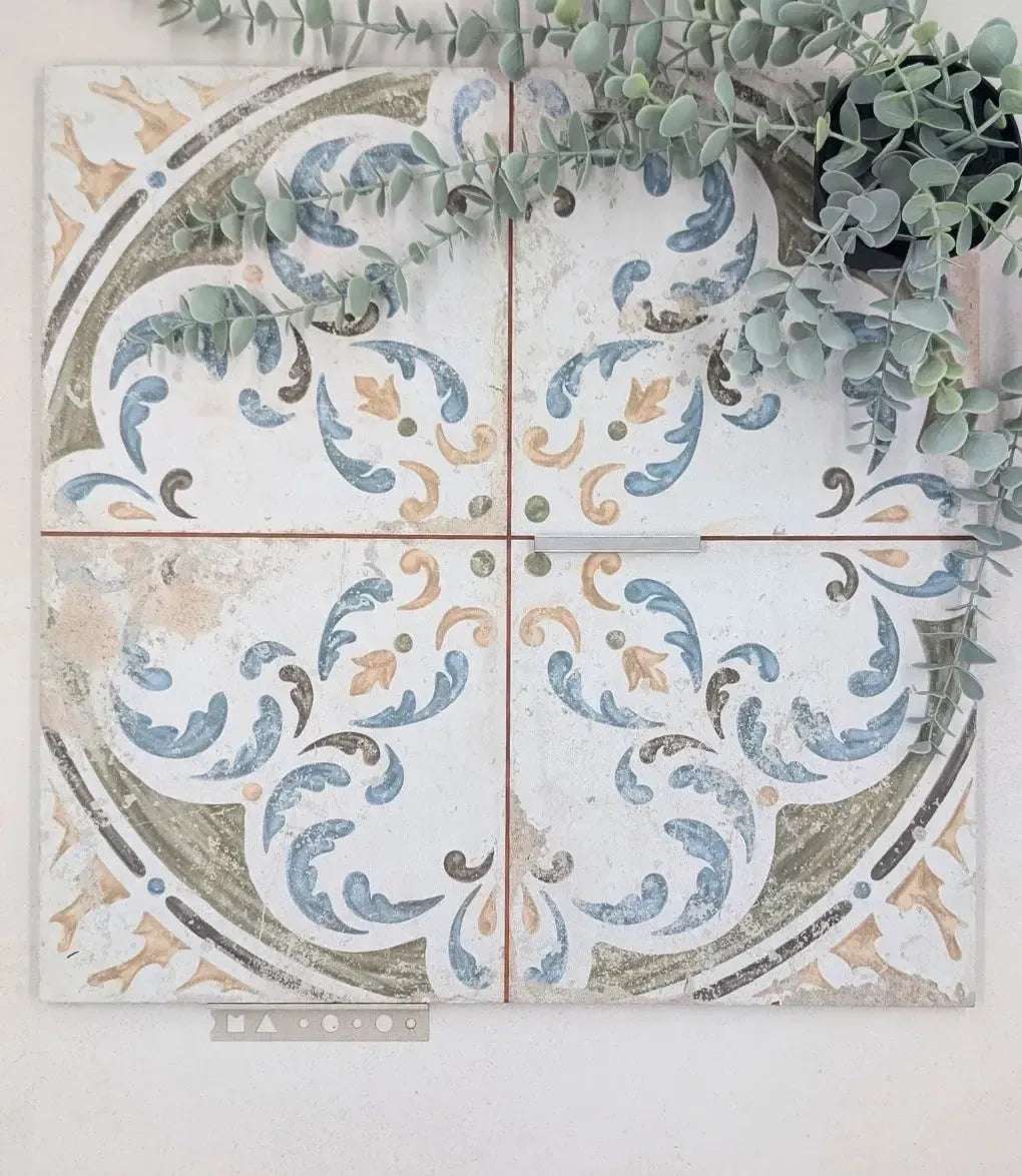 las ramblas disc 45 x 45cm baked tiles