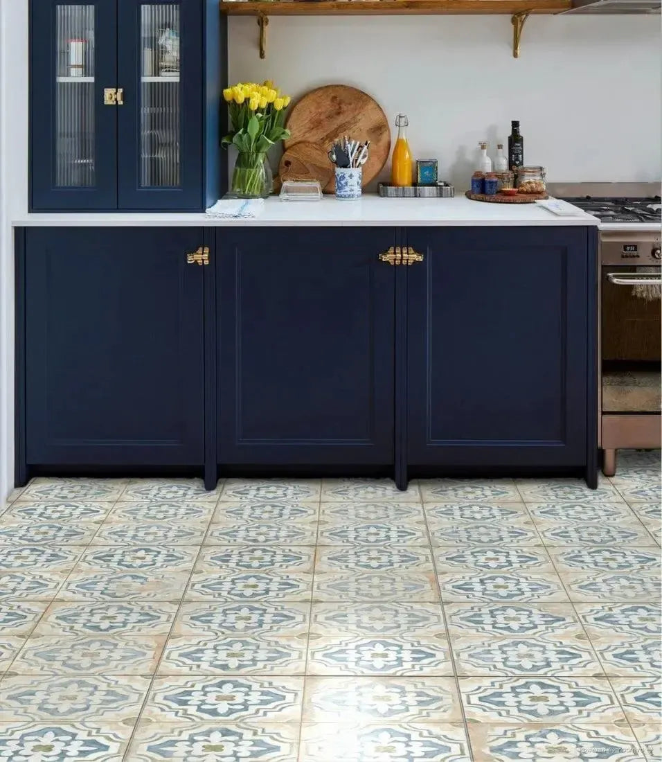 Las Ramblas Dotti 45cm x 45cm