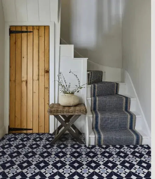 London Town Geo Navy 20cm x 20cm