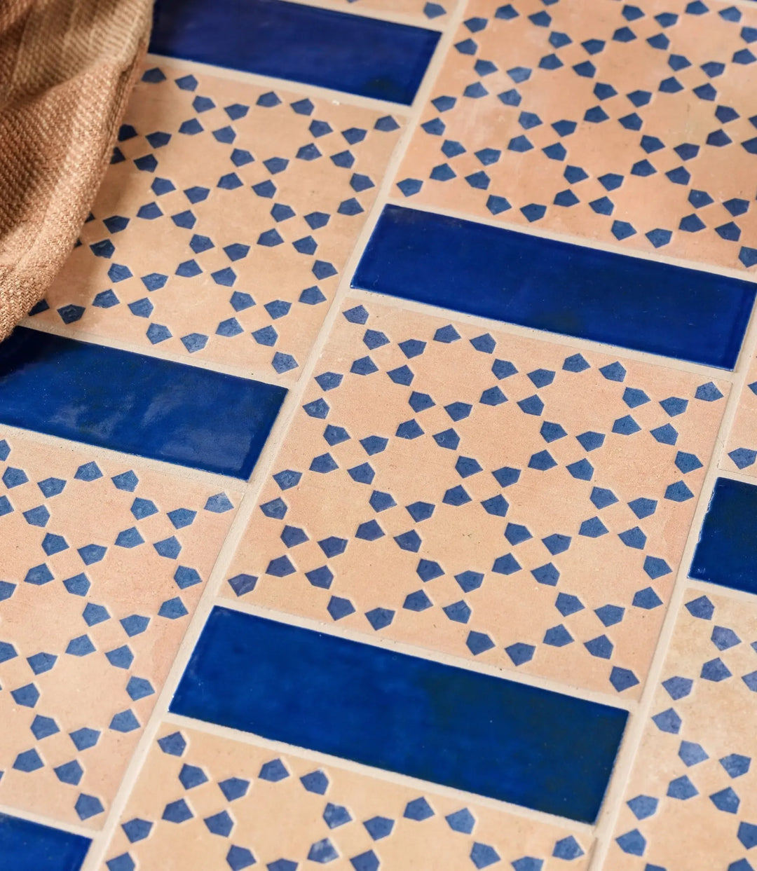 marrakesh square decor dark amp amp blue matt 15cm x 15cm tiled wall