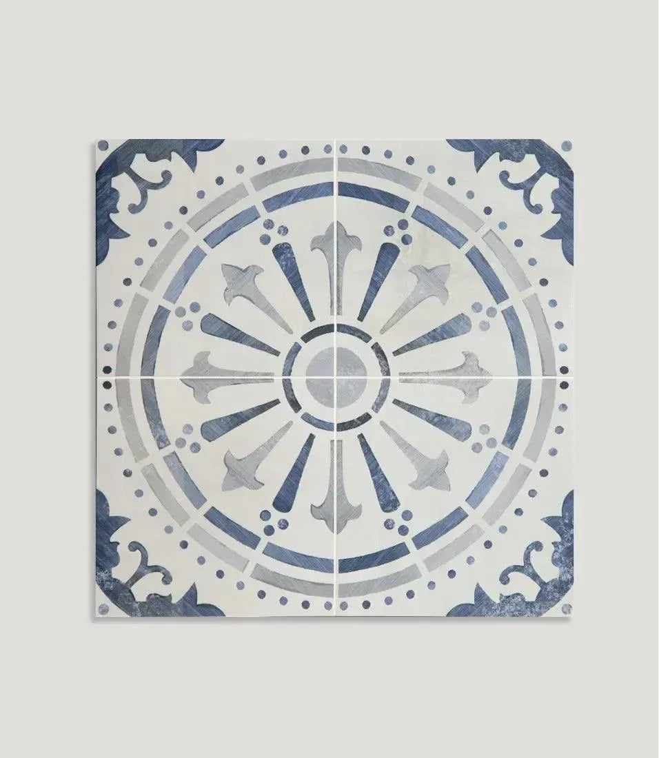 Curated Nineve 45cm x 45cm