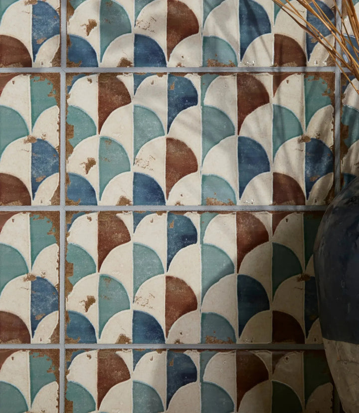 Reminiscent Fan 15cm x 30cm