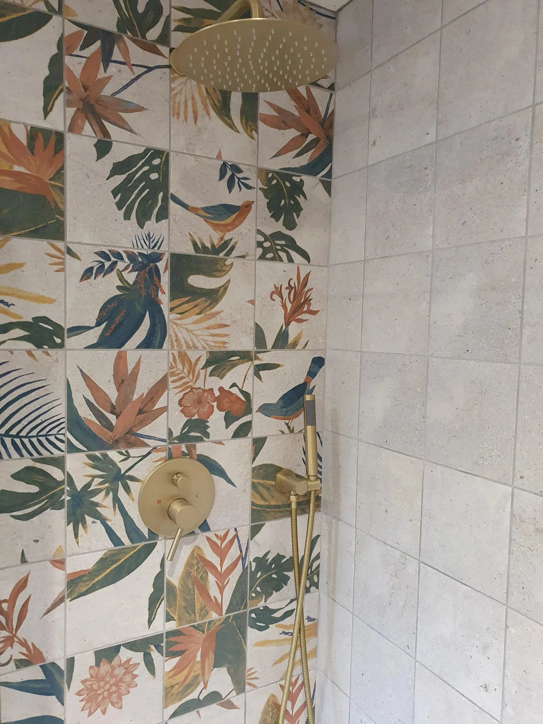 Tropical Stone Decor 20cm x 20cm