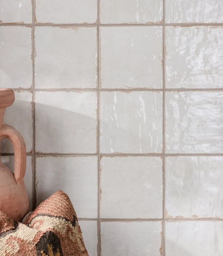 Tuscany White 20cm x 20cm