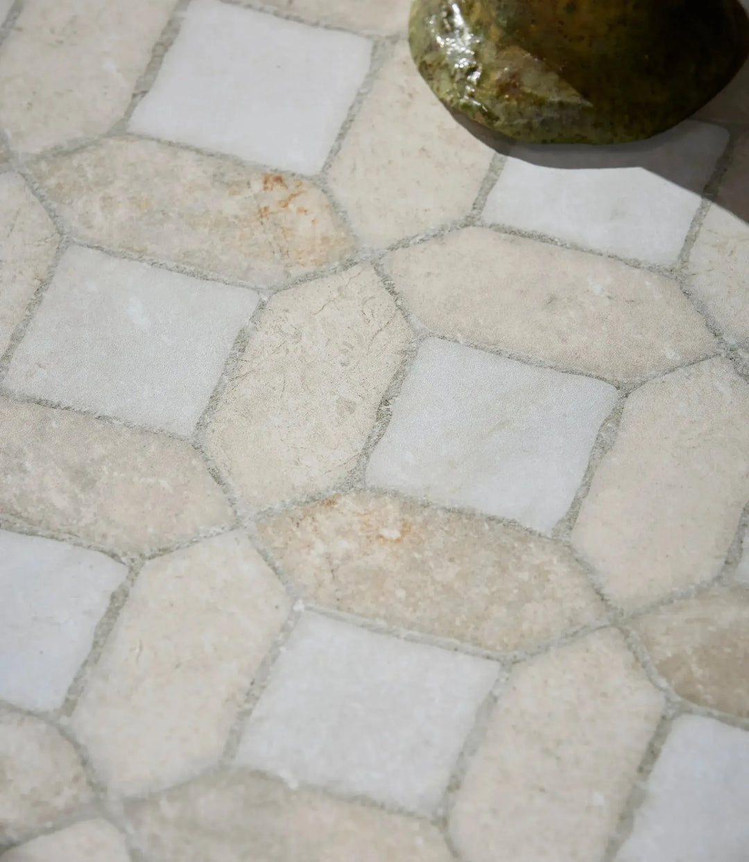 villa romana crema 60cm x 60cm