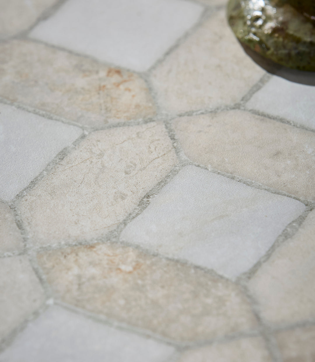 villa romana crema 60cm x 60cm